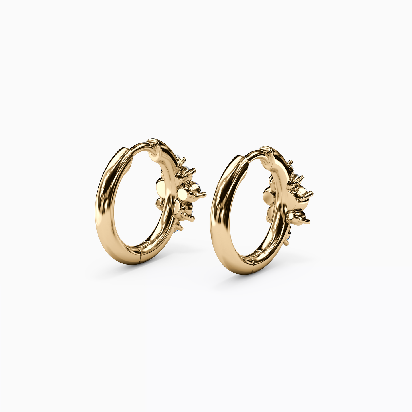 Hoop Earrings in 14K Gold With Diamonds