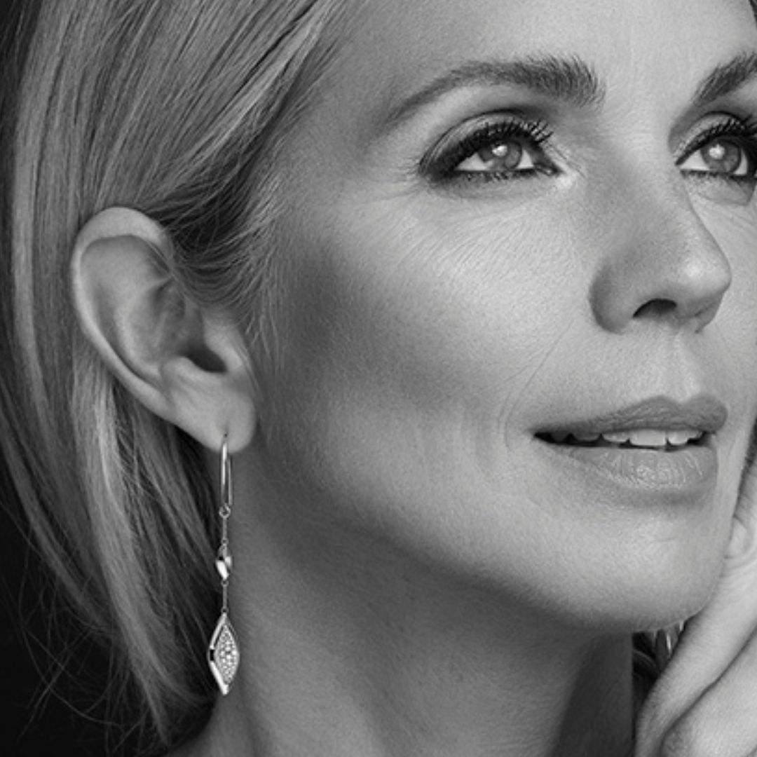 Nature-inspired diamond leaf drop earrings 18K Gold | Platinum