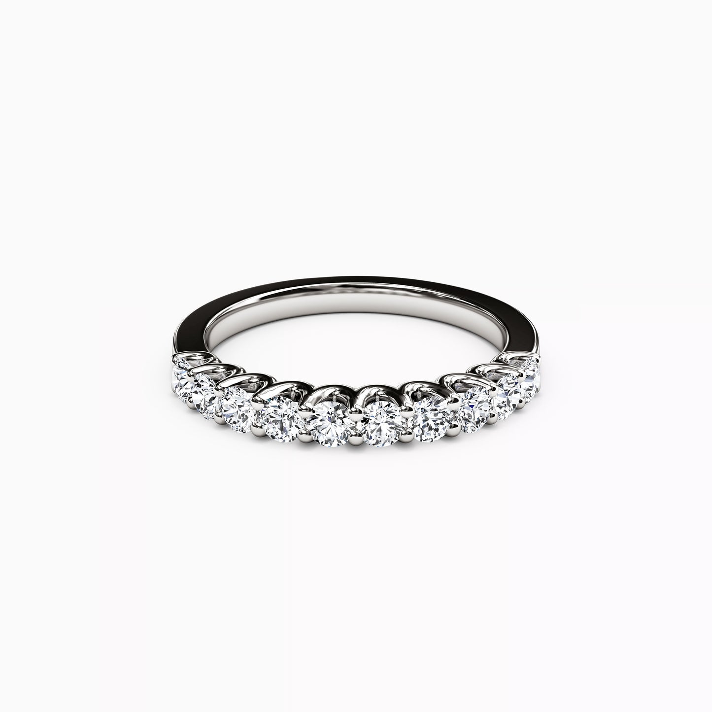 Diamond Scallop Graduated Wedding Band in 14K Gold